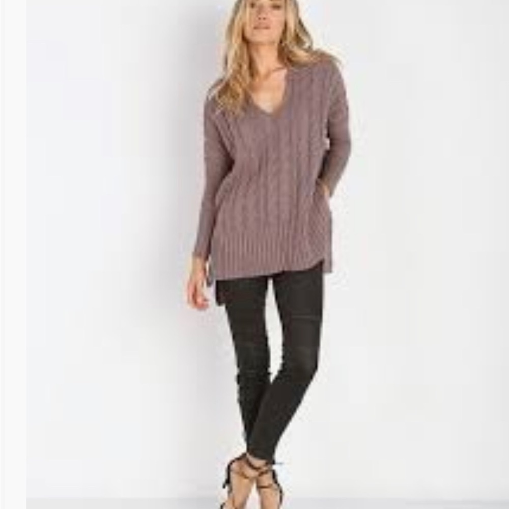 Free People V-Neck Sweater - Mushroom brown. Oversized